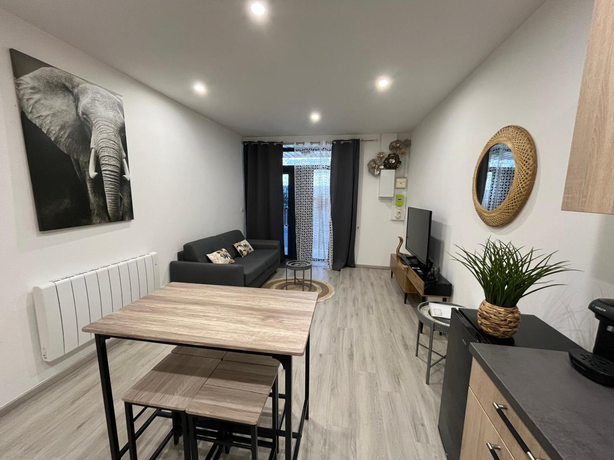 Apartament Le Mendes Évron Zewnętrze zdjęcie